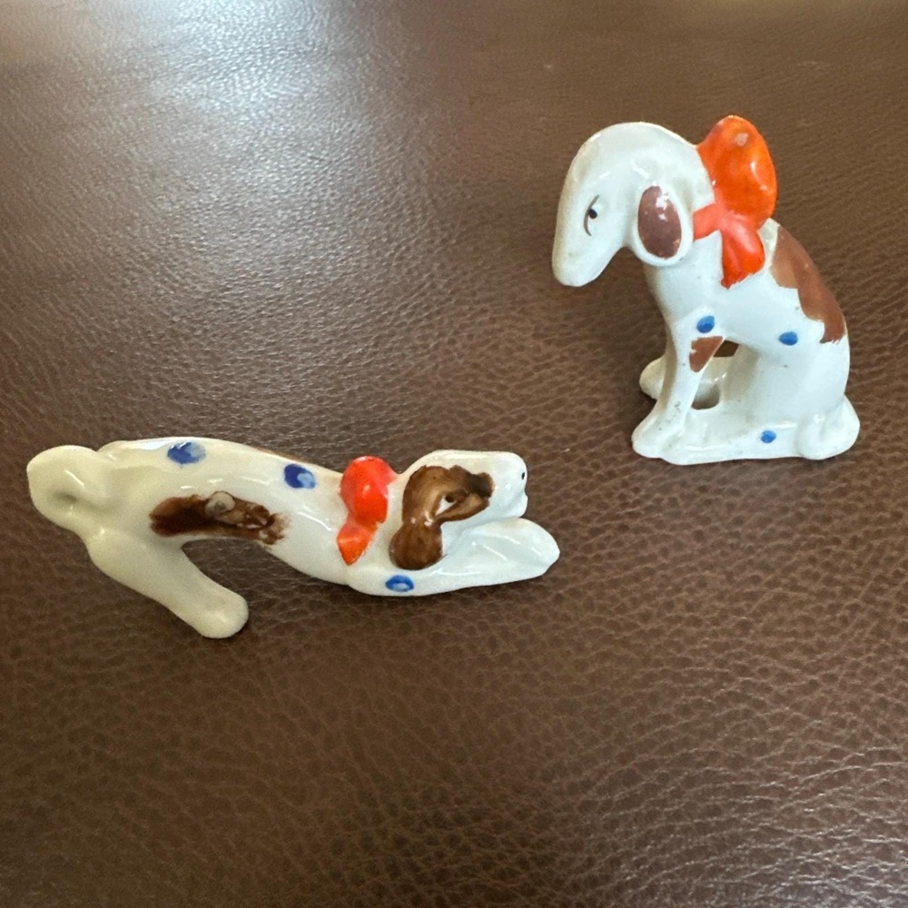 Vintage Japan Sad Hound Dog Porcelain Figurine Set White/Brown with Bows 3" each